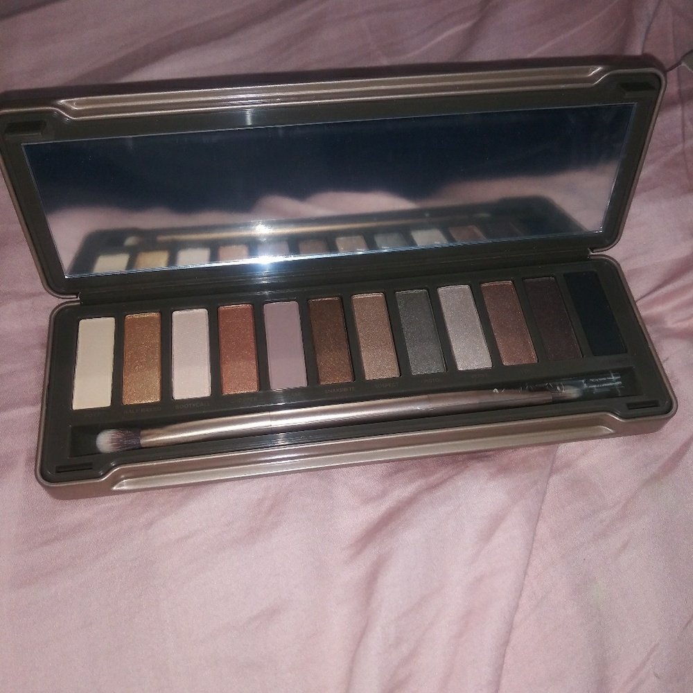 Naked 2 Urban Decay
